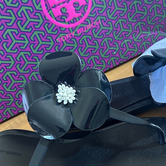 ***New****Tory Burch Perfect Black Flower Jelly Sandals - Picture 5 of 15